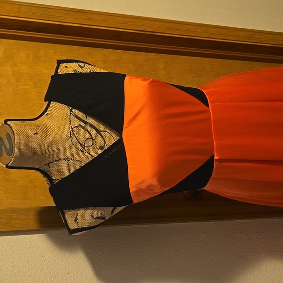 Jessica Simpson Coral And Black Maxi Dress Size 4 - Picture 3 of 10